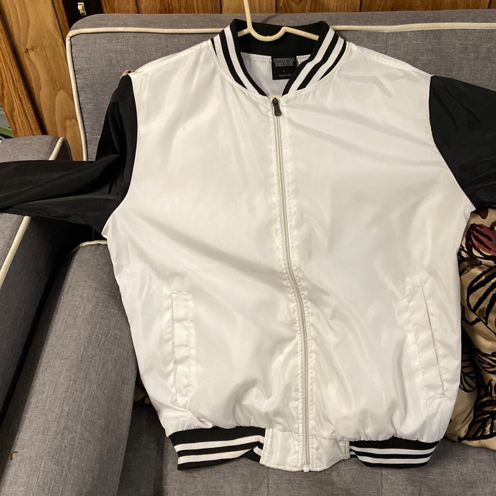 Wind breaker